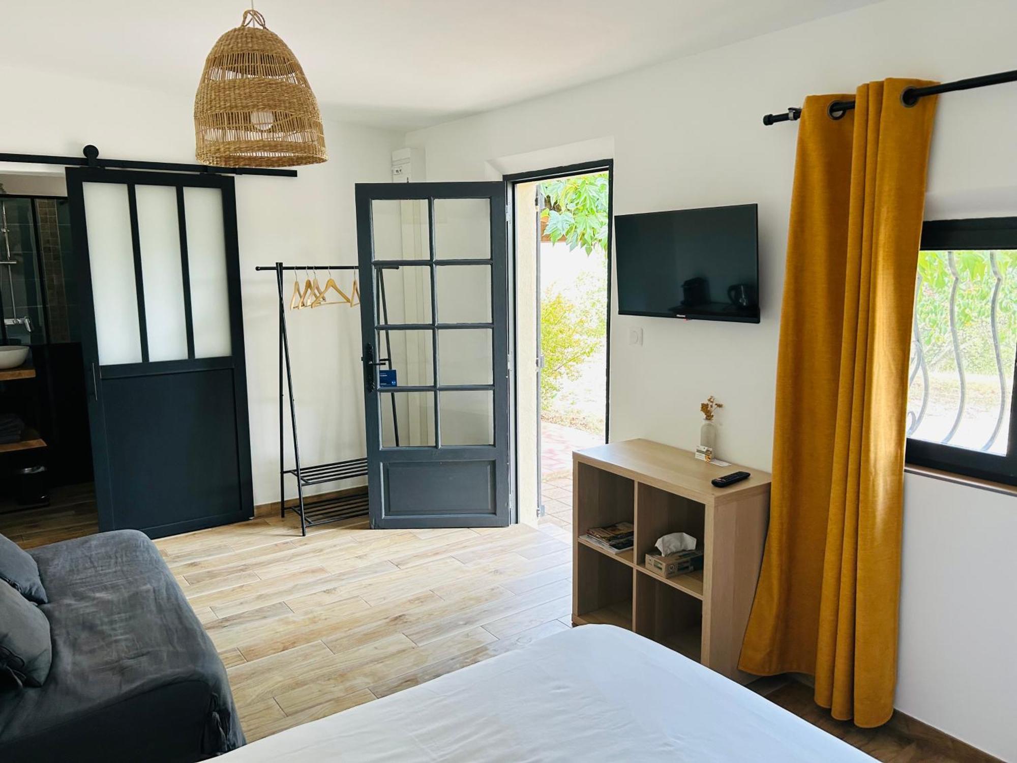 Le Cabanon Hotel Collobrières Kültér fotó